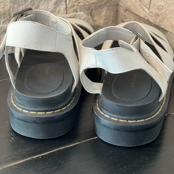 Sincerely Jules Daring Women's White Sandals Sz 8.5 M Platform straps Gladiator - Picture 7 of 8